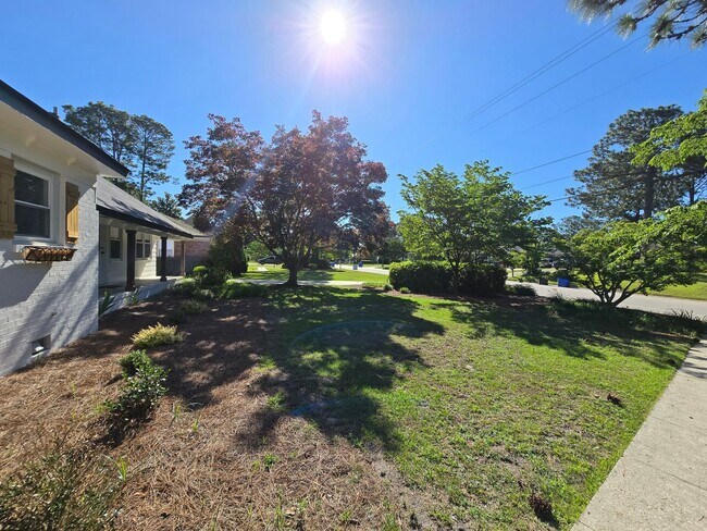 Foto del edificio - NEW LISTING!!!!!