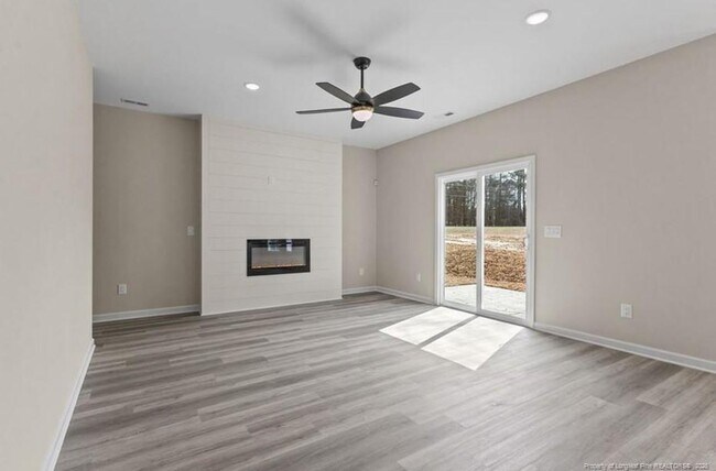 Foto del edificio - 7001 Summerlin Dr