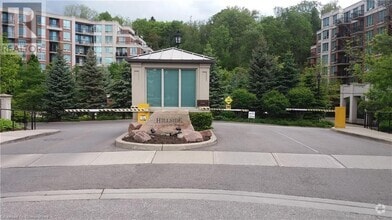 Building Photo - 28 William Carson Crescent