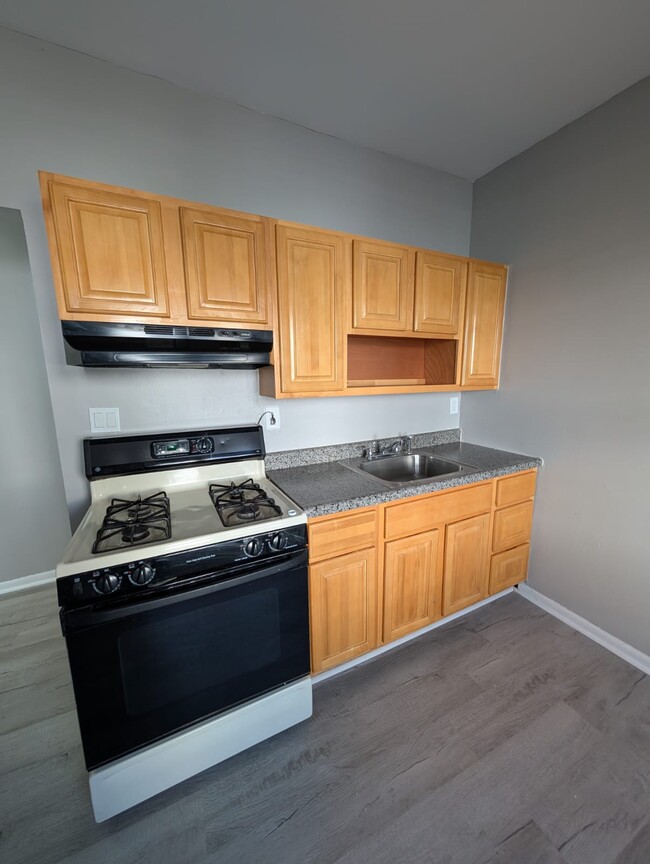 Building Photo - 317 Watson Ave