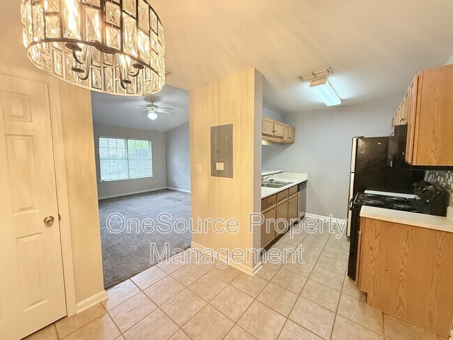 Foto del edificio - 2738 W Tharpe St