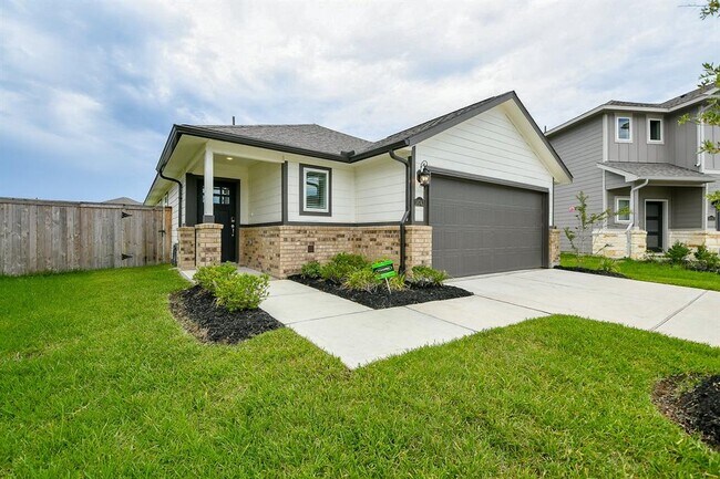 Building Photo - 18743 Etta Pnes Cir