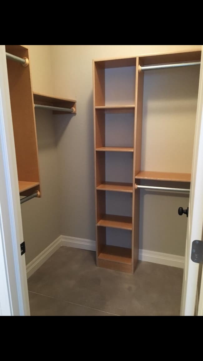 Building Photo - 2828 E 45th Ct N