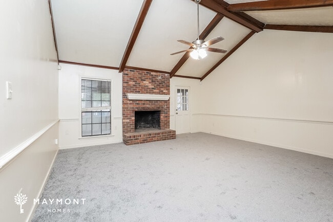 Building Photo - 703 Greenfield Dr