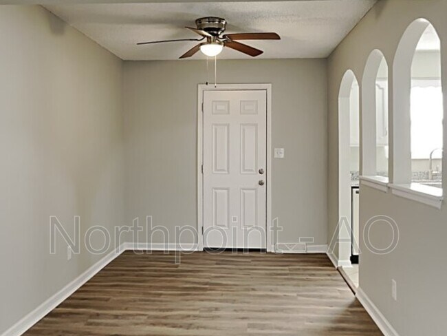 Foto del edificio - 1605 N Millburn Ave