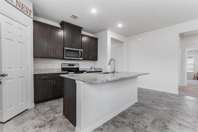 Building Photo - 439 Rose Ave