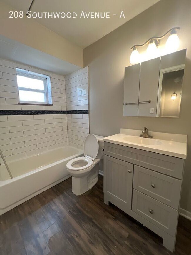 Foto del edificio - Updated One Bed in the Heart of Merion Vil...