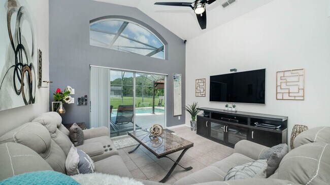 Building Photo - 2787 Lido Key Dr
