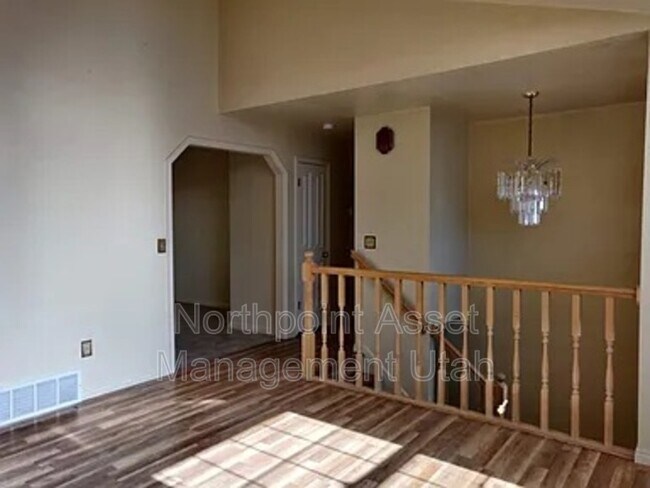 Foto del edificio - 2322 N 1075 E
