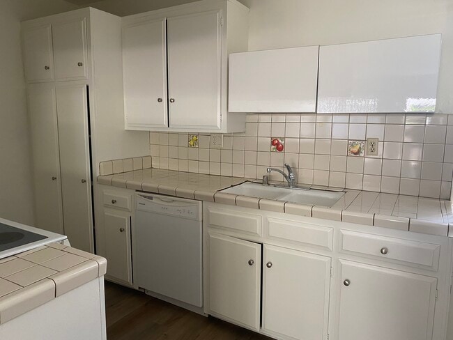 Building Photo - 2875 W 235th St