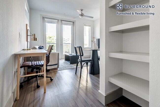 Foto del edificio - 710 E 3rd St