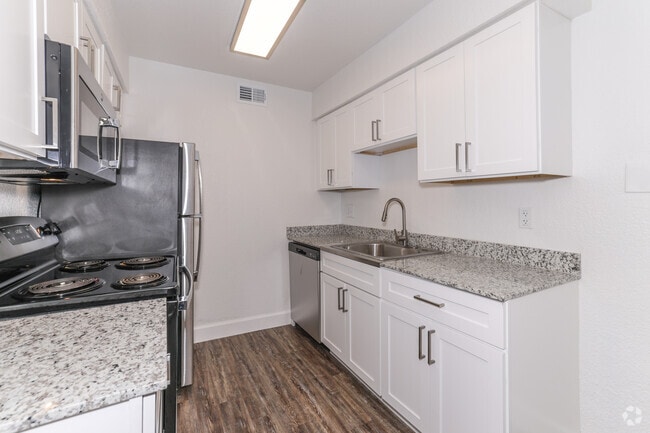 1BR, 1BA - 700SF - Kitchen - Cedar Lane Apartments
