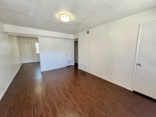 Foto del edificio - 920 N Leverett Ave