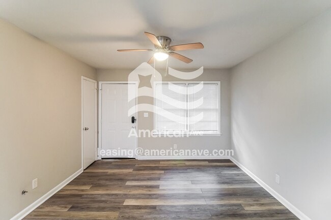 Building Photo - 1629 Emerson Ave