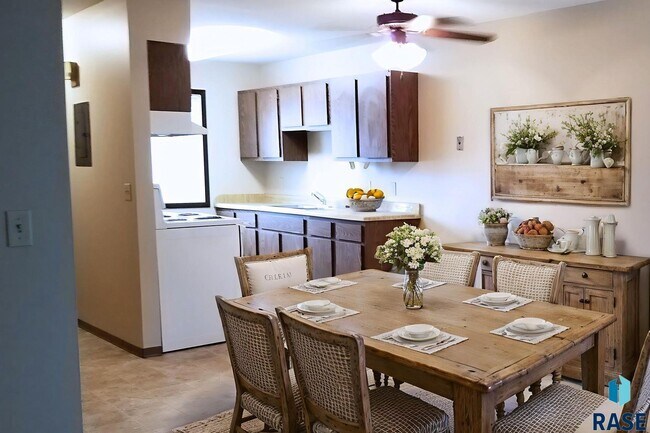 Foto del edificio - 4623 S Baha Ave