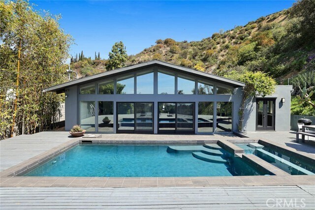 Primary Photo - 2420 Bowmont Dr