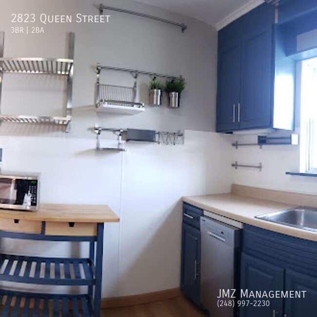 Building Photo - 2823 Queen St