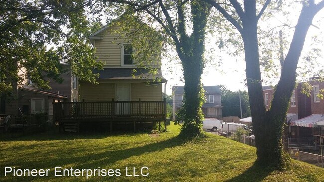 Building Photo - 3 br, 1.5 bath House - 1703 Sexton St