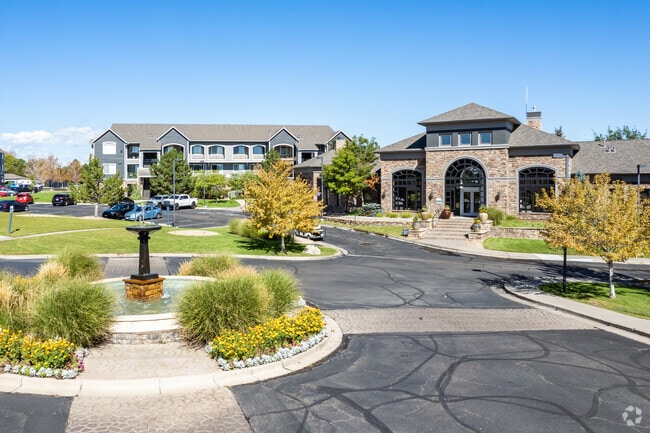 Fuente y la casa club - Avana Thornton Station