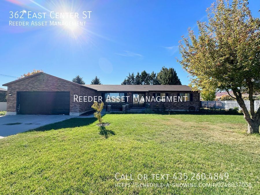 Foto principal - Charming 4 bed 2.5 bath in peaceful town o...