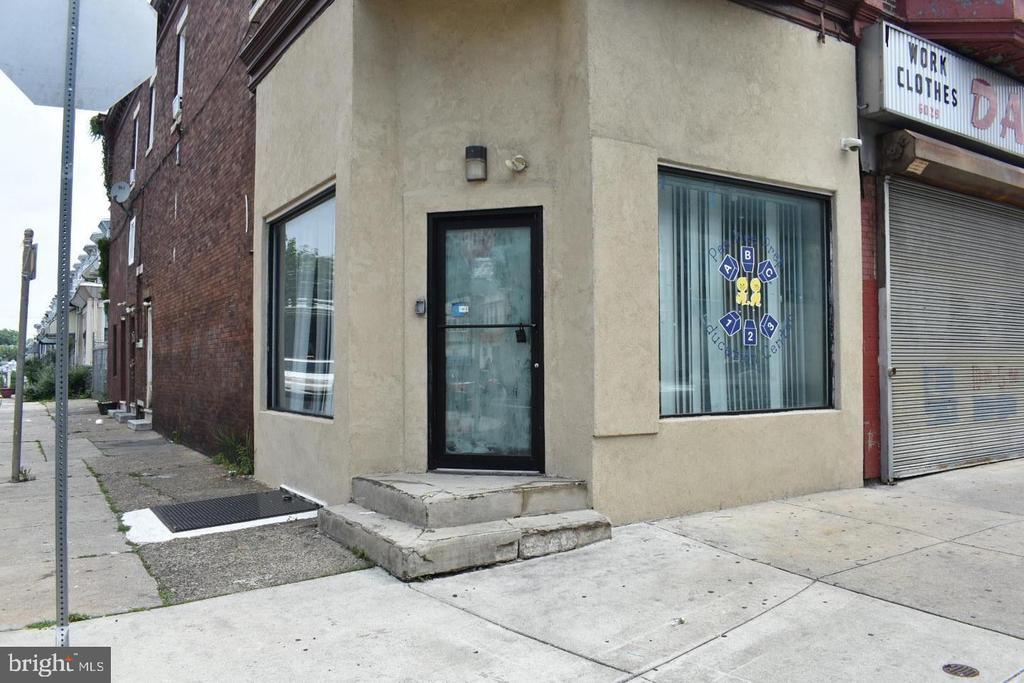 Primary Photo - 6031 Market St