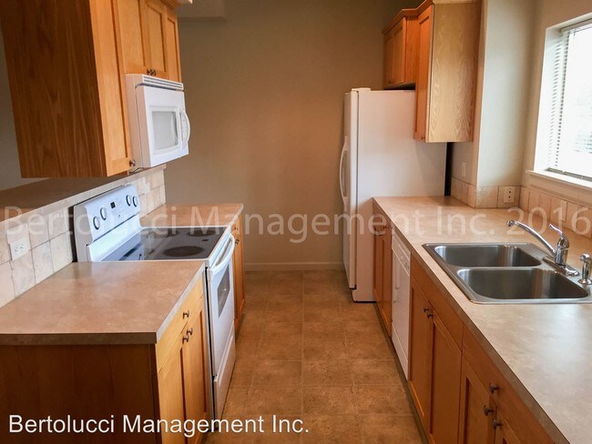 Building Photo - 4405 Remington Pl NE