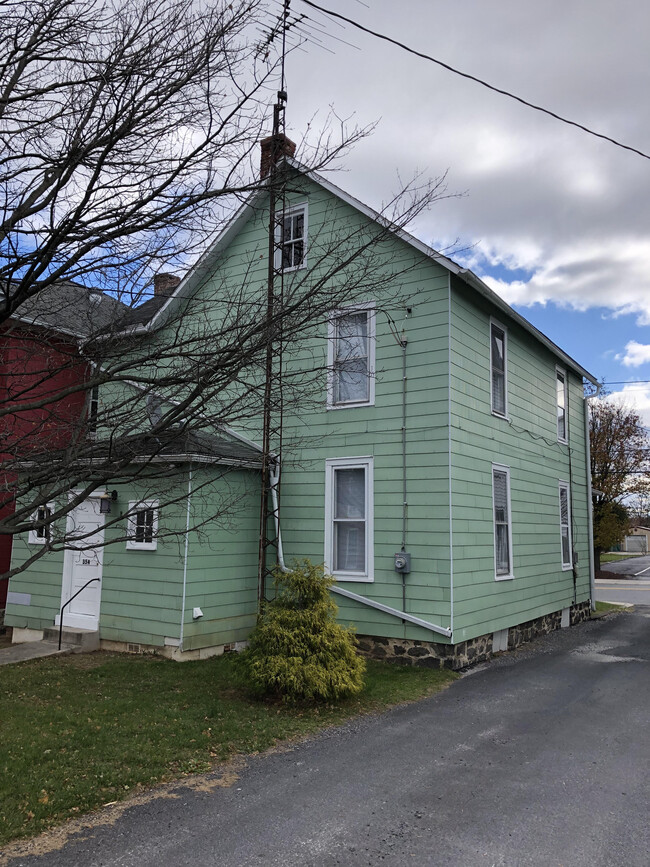 Rear View - 354 York St
