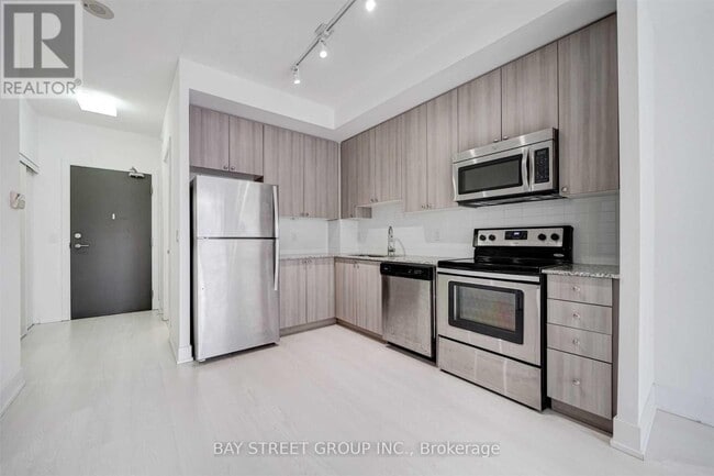 Photo du bâtiment - 68-668 Merton St