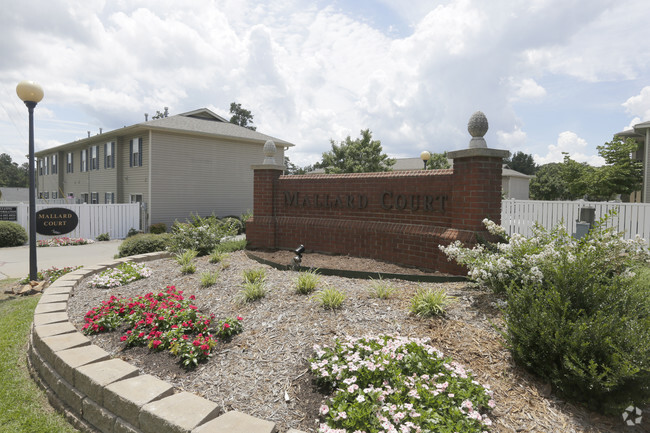 Mallard Court 101 149 Mallard Ct Greenwood SC 29649 Apartments com Mallard Court 101 149 Mallard Ct Greenwood SC 29649 Apartments com