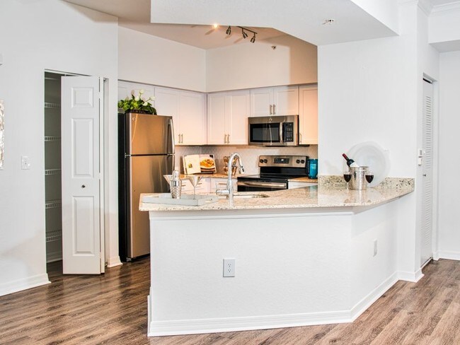 Kitchen - 11811 Miramar Pkwy