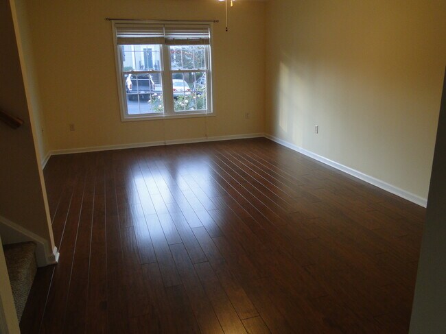 Foto del edificio - 1481 Miller Spring Ct