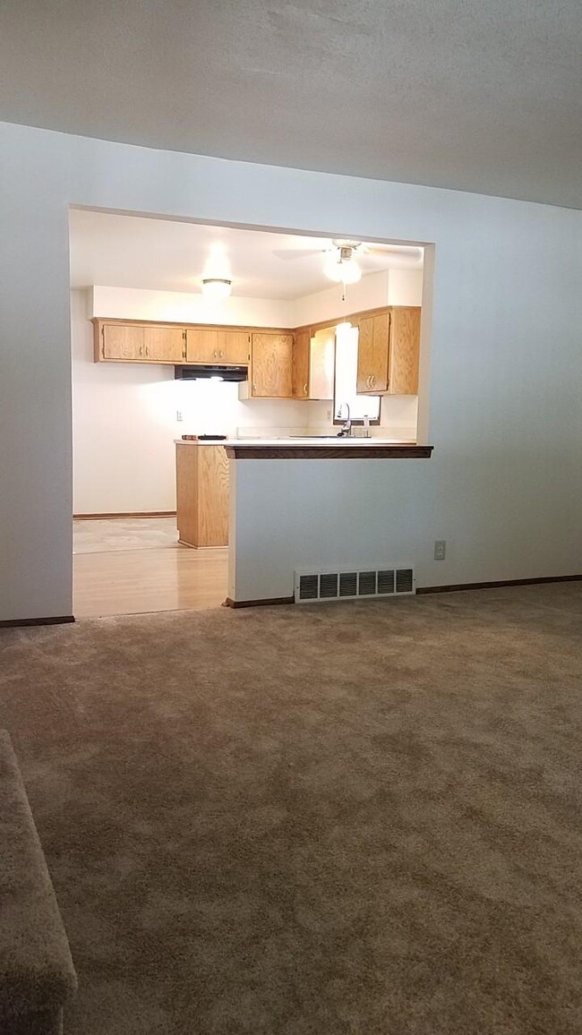 Building Photo - 8419 N 106th St