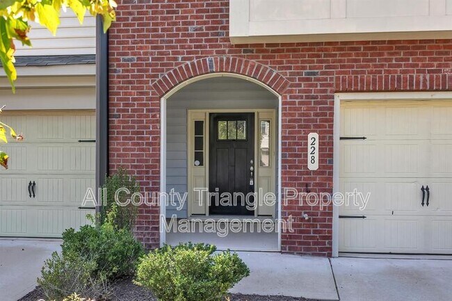 Foto del edificio - 228 Cross Blossom Rd