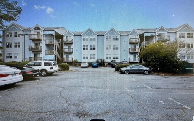 Building Photo - 1563 N King St