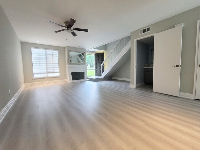 Sala de estar - 532 San Marcos Rd