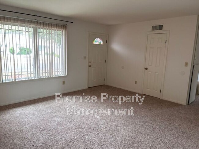 Foto del edificio - 13543 Mountainside Dr