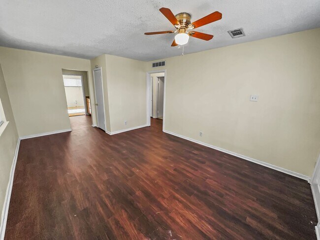 Foto del edificio - 3520 Western Ave