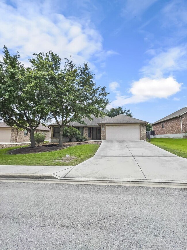 Building Photo - Charming One Story Home