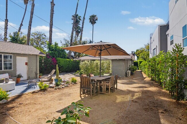 Foto del edificio - 6609 Leland Way