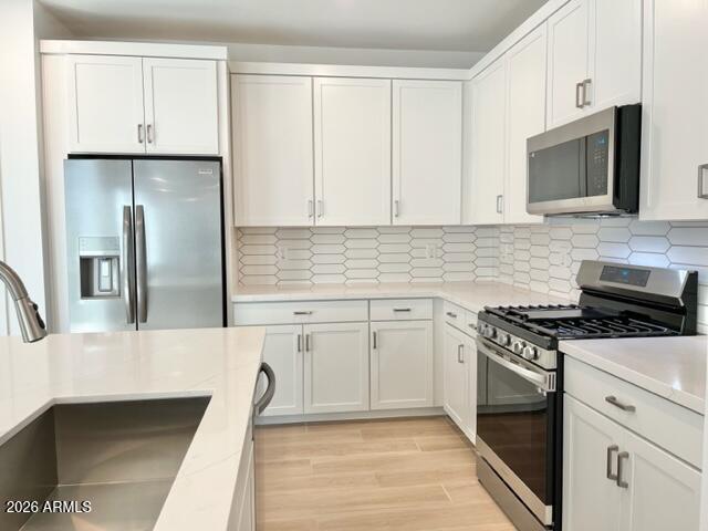 Foto del edificio - 9233 E Smith Ave