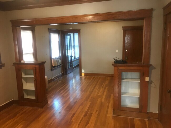 Living Room - 519 S 18th St