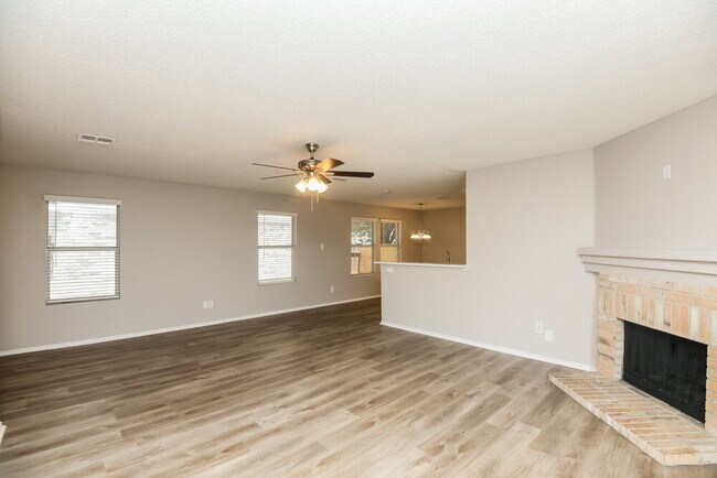 Building Photo - 8725 Hunters Trail