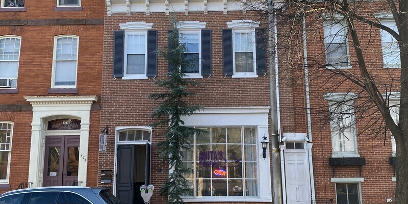 Primary Photo - 376 E Market St