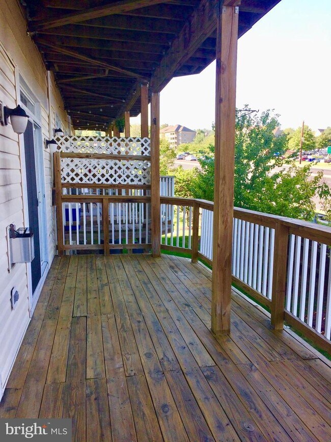 Foto del edificio - 1850 Cedar Cove Way