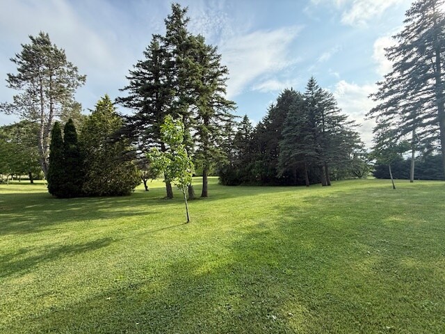 Photo du bâtiment - Parkhill * TWO Level APARTMENT * 3 Bdrm * ...