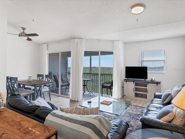 Building Photo - 3607 E Bay Dr