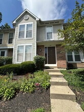 Building Photo - 753 Woodlyn Dr S