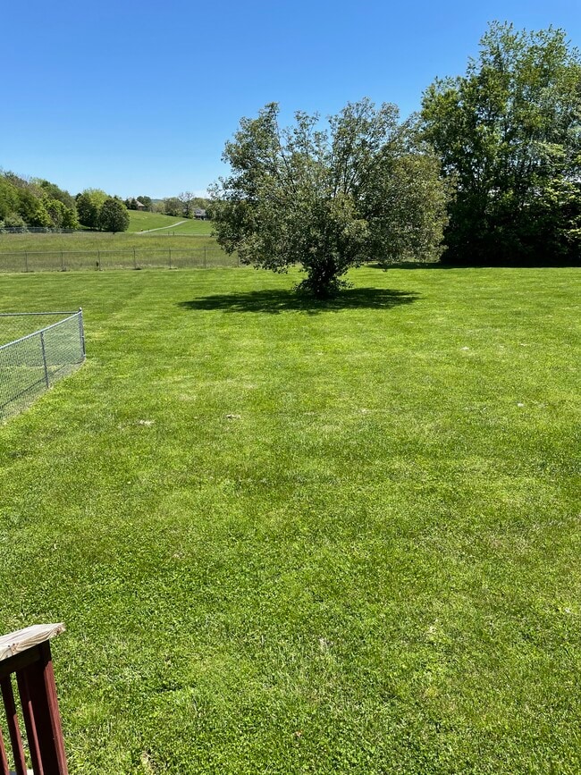 190 Scarlet Oak Dr.