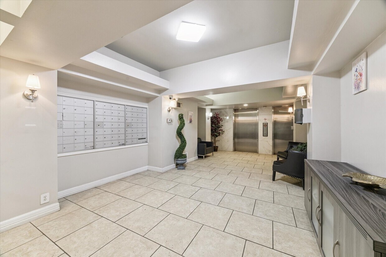 Foto del edificio - 1819 Augusta Dr