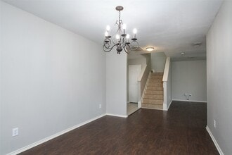 Building Photo - 18926 Piney Way Dr